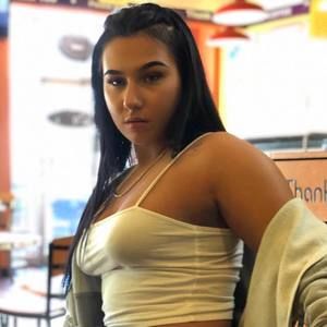 Meet your Posher, Nejra